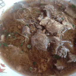 ก๋วยเตี๋ยว เส้นหมี่เนื้อ พิเศษ