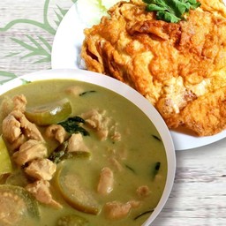 ข้าวไข่เจียว + แกงเขียวหวานไก่