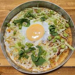 ข้าวซอยน้อยทรงเครื่อง ใส่ไข่ 2แผ่น