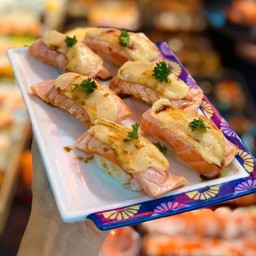 แซลม่อนเบิร์นชีส