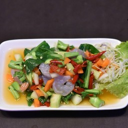 ยำคะน้ากุ้งสด