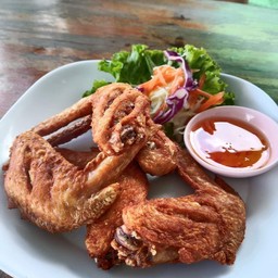 ปีกไก่ทอดน้ำปลา