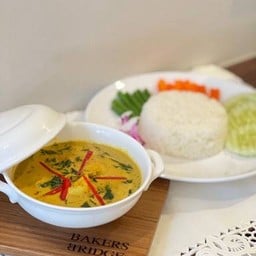 แกงคั่วปูก้อนใบชะพลู & ไข่เจียว