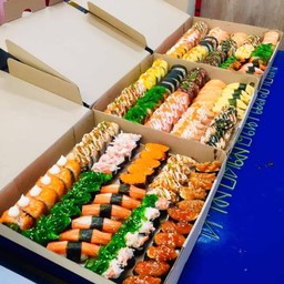 ซูชิซซุปเปอร์เซ็ท