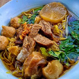 ก๋วยเตี๋ยวเนื้อ At Beef