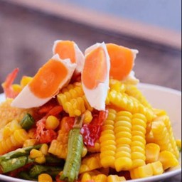 ยำไข่เค็ม