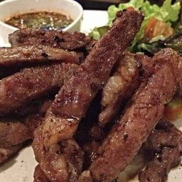 เนื้อทอดน้ำจิ้มแจ่ว