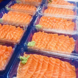 แซลมอน 100 กรัม