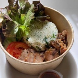 ข้าวหมูย่างจิ้มแจ่ว