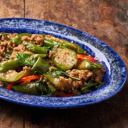 ผัดมะเขือยาวโหระพาหมูสับ