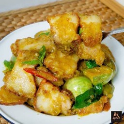 เขียวหวานหมูกรอบราดข้าว(ธรรมดา)