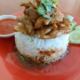 ร้านอาหารครัวทางเลือกสุดท้าย ข้าวขาหมู ก๋วยจั๊บ อาหารตามสั่ง