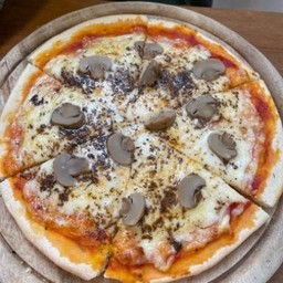 พิซซ่าเห็ดทรัฟเฟิล