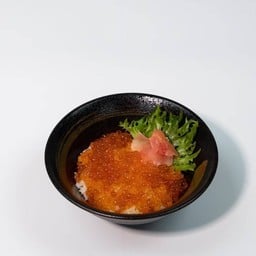 ข้าวหน้าไข่ปลาแซลมอน