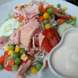 สลัดทูน่า