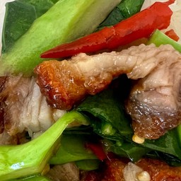 คะน้าหมูกรอบ #เป็นกับข้าว#