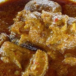 บังซันข้าวแกง. ตลาดโรงปูน