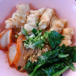 บะหมี่เกี๊ยวหมูแดงเเห้ง