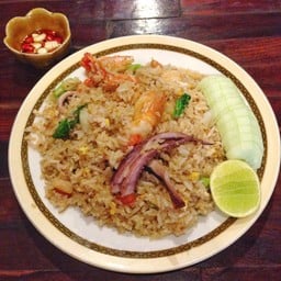 ข้าว ผัดทะเลรวมมิตร