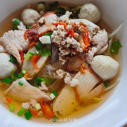 ก๋วยเตี๋ยวหมู น้ำใส