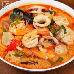 ต้มยำไก่ + ทะเลรวม