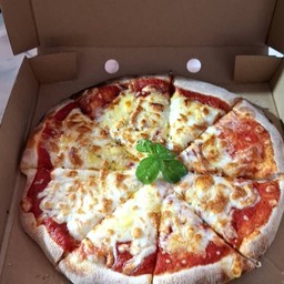 Ham, mushrooms, mozzarella cheese