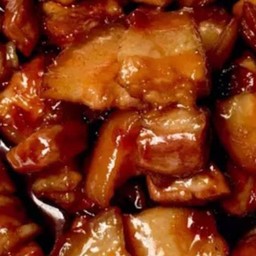 ขาหมูผัดน้ำมันหอยราดข้าว