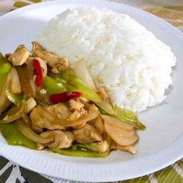 ข้าวราดผัดพริกหยวก
