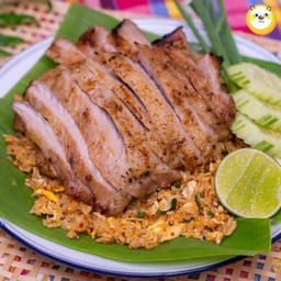ข้าวเหนียวผัดแจ่ว คอหมูย่าง