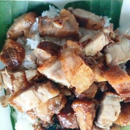 ร้านจ๊ะเอ๋กระเพราถาด