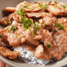 ข้าว หมูผัดกระเทียม