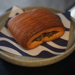 Pain Suisse Matcha Azuki