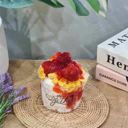 ไอติม นมสดสตอเบอร์รี่