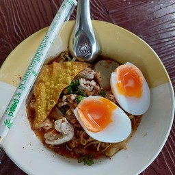 ก๋วยเตี๋ยวต้มยำ ใส่ไข่