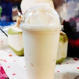 มะพร้าวปั่นนมสด