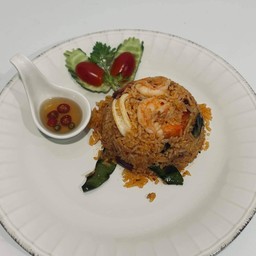 -ข้าวผัดต้มยำทะเท