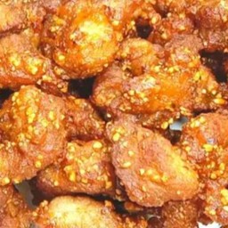 ขาหมูทอดกระเทียมราดข้าว