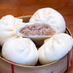 เปา เผือก line man