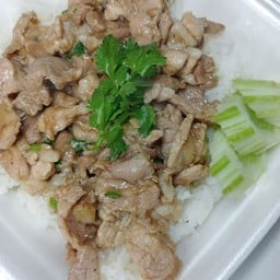 หมูกระเทียม