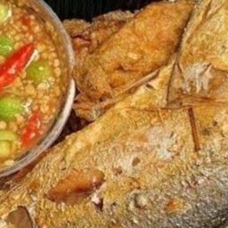 ชุด ปลาทููทอด  น้ำพริก ตามชอบไม่มีผัก