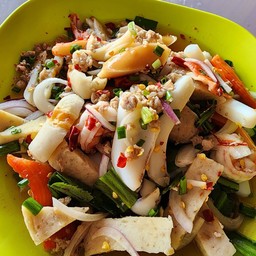 ยำรวมมิตร/ แน่นไปด้วยเครื่องทุกๆ