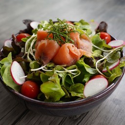 Smoked salmon salad