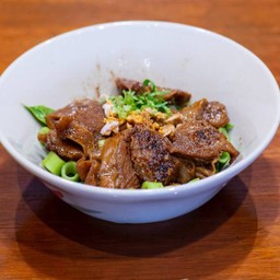 หมูตุ๋นจี๊ดจ๊าด lineman