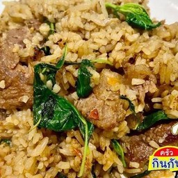 ข้าวเหนียวผัดกะเพราคลุกเนื้อชิ้น