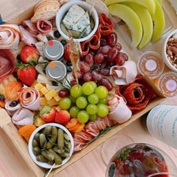 Charcuterie Box Customize