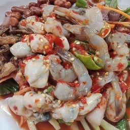 ยำ&ตำกุ้งสด + ปลาหมึก