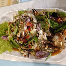 ยำมะม่วงปูม้า 1 ตัว