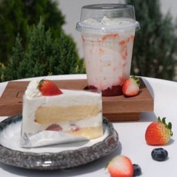 Fresh Strawberry Milk