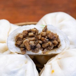 เปา หมูอบหน่อไม้ line man