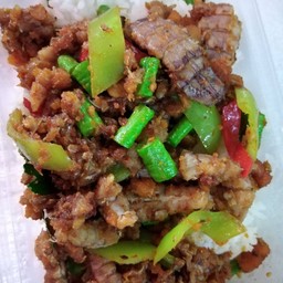 ผัดพริกแกงกั้งราดข้าว